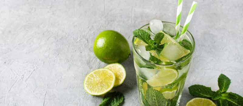 Refreshing,Summer,Mojito,Cocktail,With,Ice,Cubes,,Fresh,Mint,And